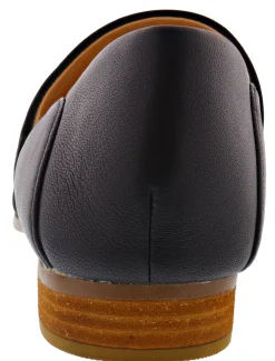 Clarks Women's Pure Tone Black Dressy Flats