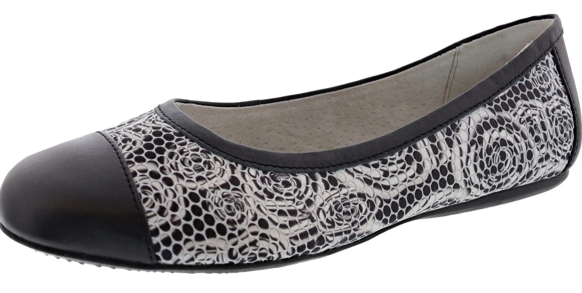 Softwalk Women's Napa Narrow Width Slip On Ballerina Flats